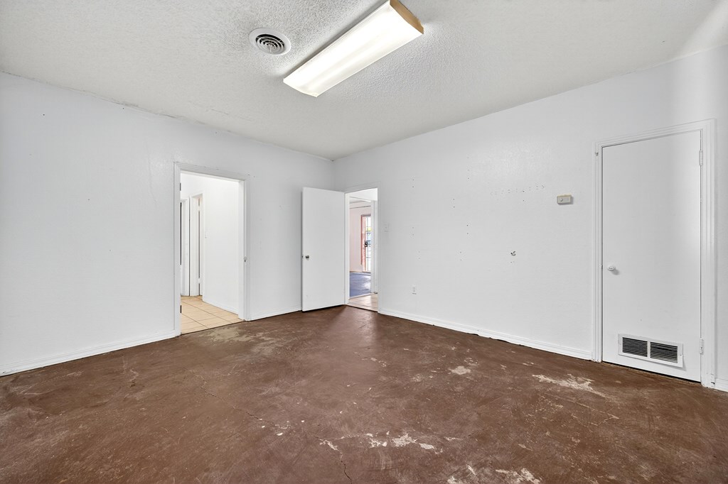 1310 N Big Spring St