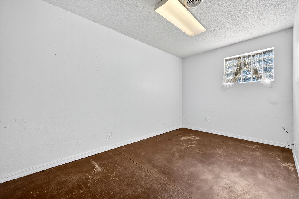 1310 N Big Spring St