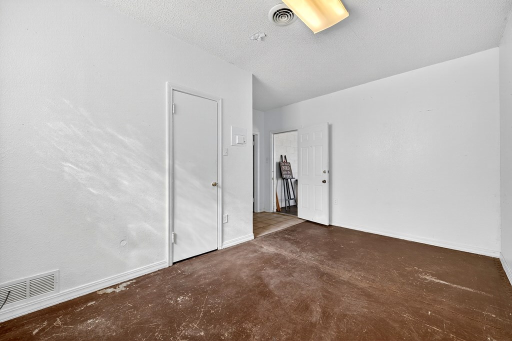 1310 N Big Spring St