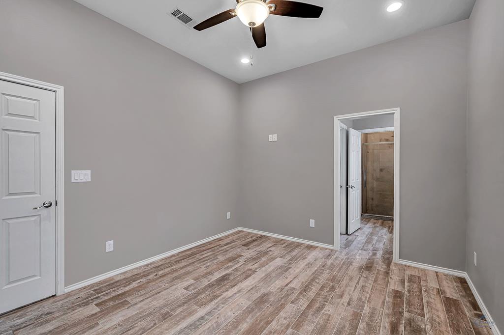 1907 N Fairgrounds Rd