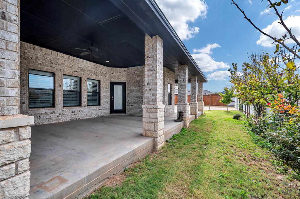 1907 N Fairgrounds Rd