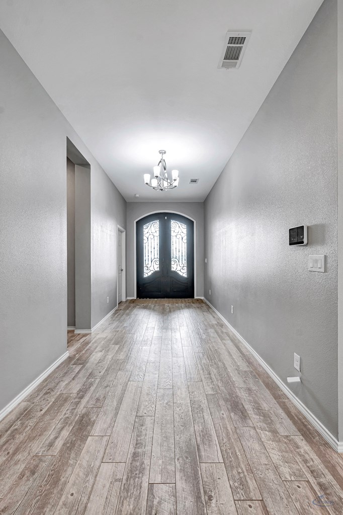 1907 N Fairgrounds Rd