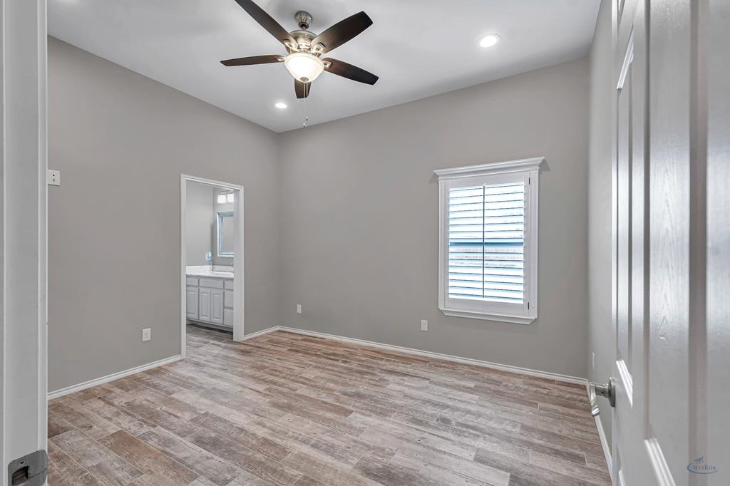 1907 N Fairgrounds Rd