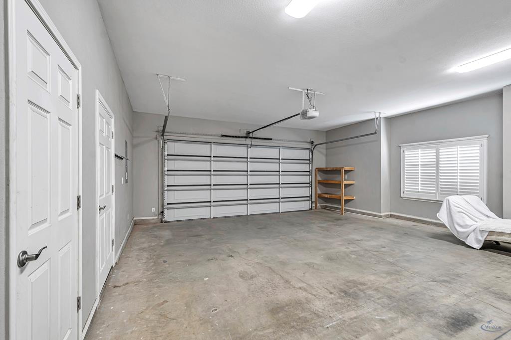 1907 N Fairgrounds Rd