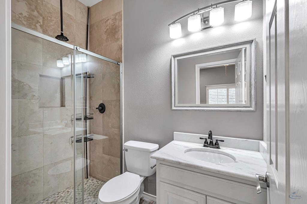 1907 N Fairgrounds Rd