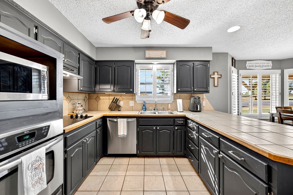 10601 E County Rd 105