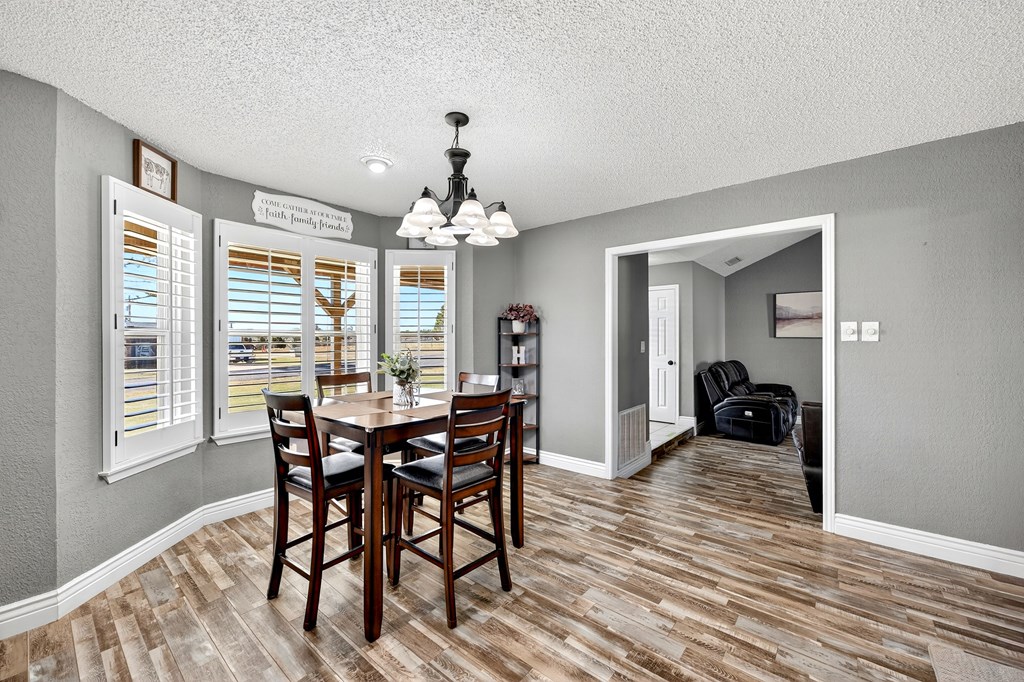 10601 E County Rd 105