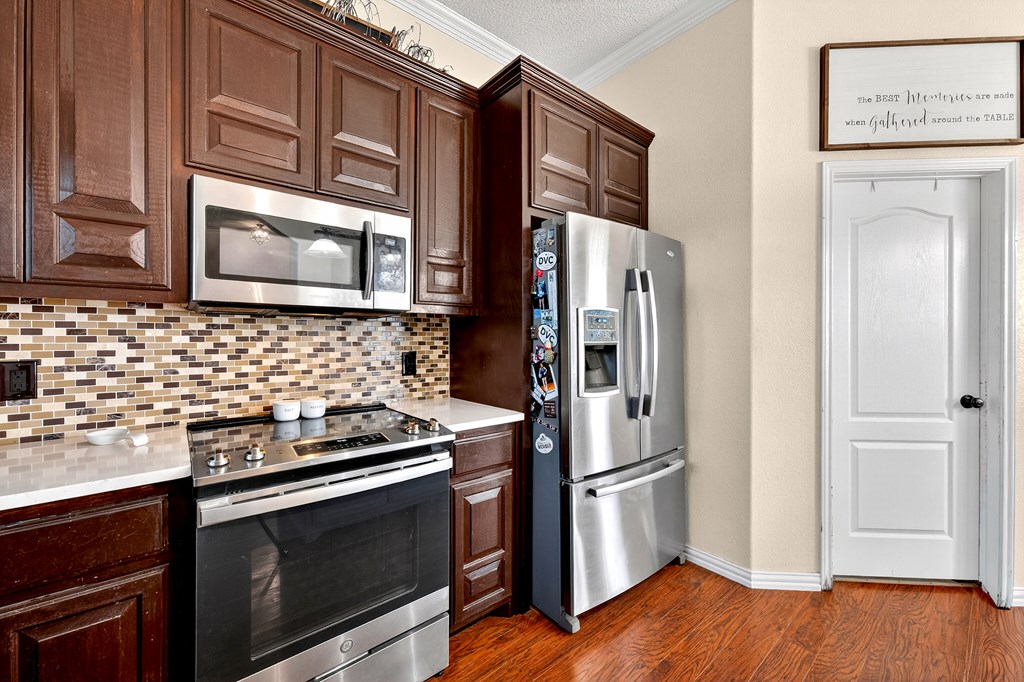 2104 S County Rd 1086