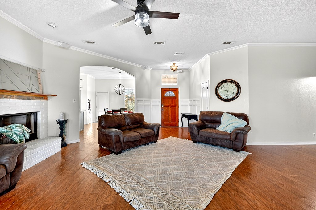 2104 S County Rd 1086