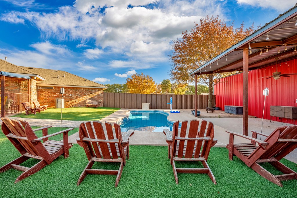 2104 S County Rd 1086