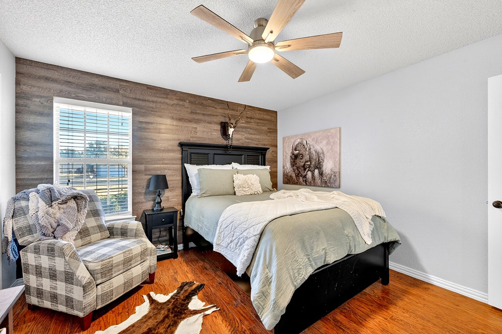 2104 S County Rd 1086