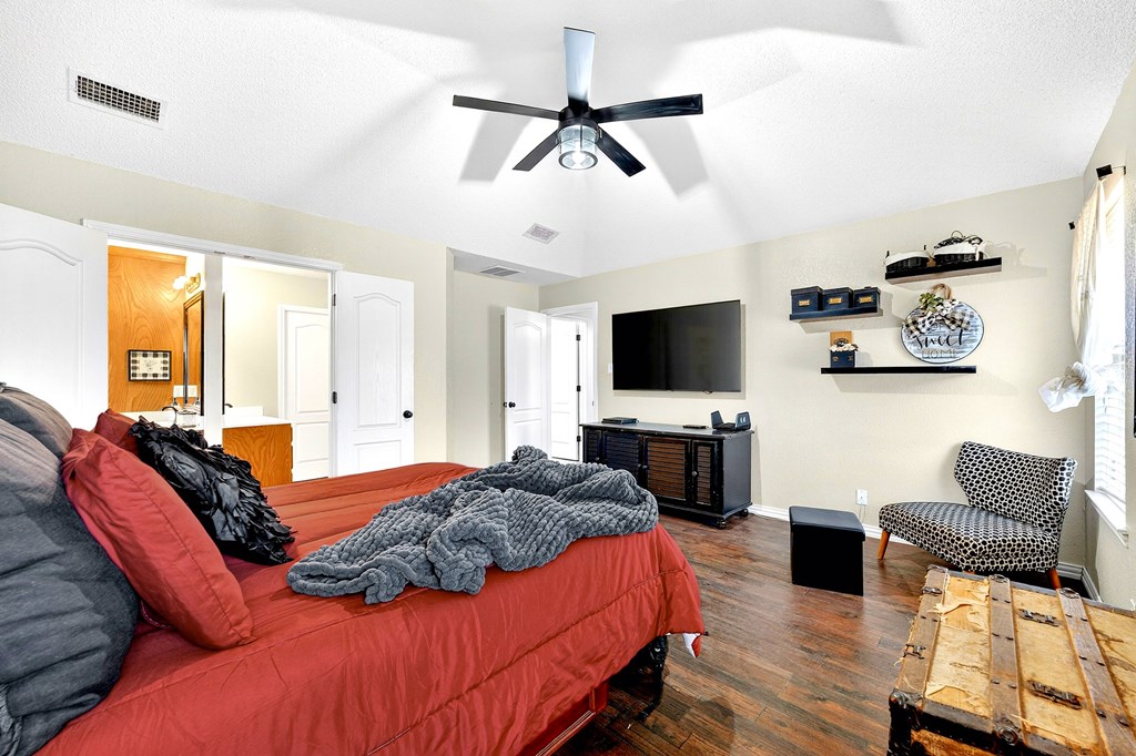 2104 S County Rd 1086