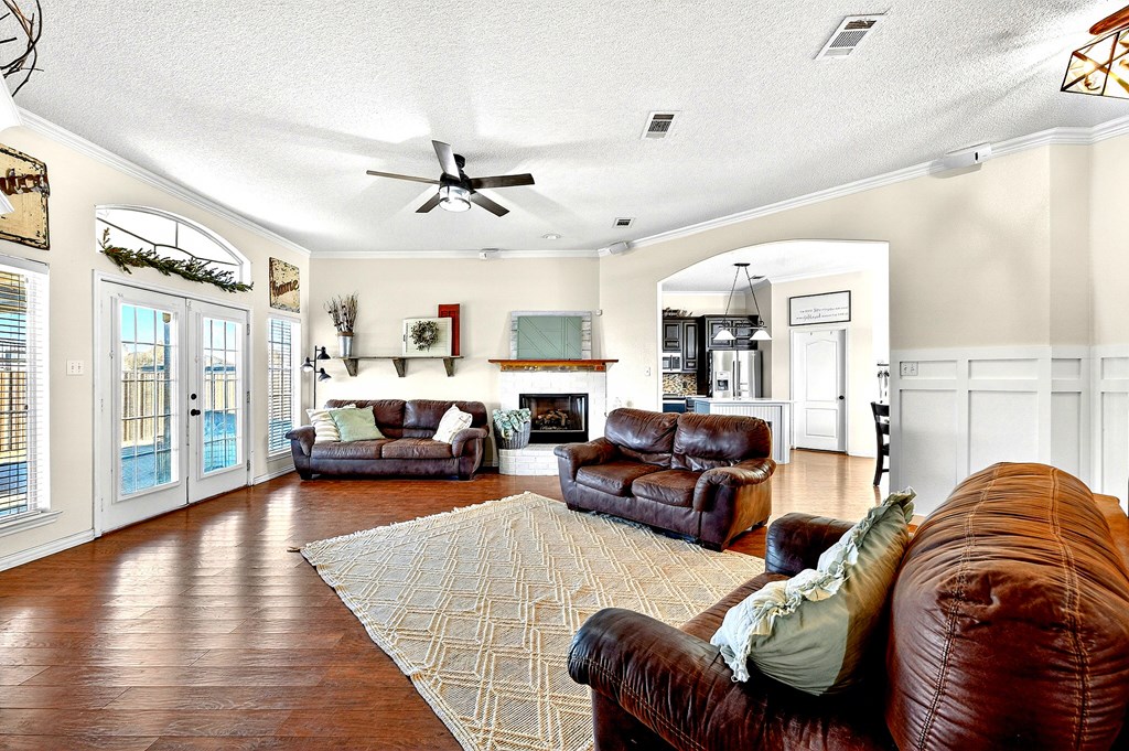 2104 S County Rd 1086