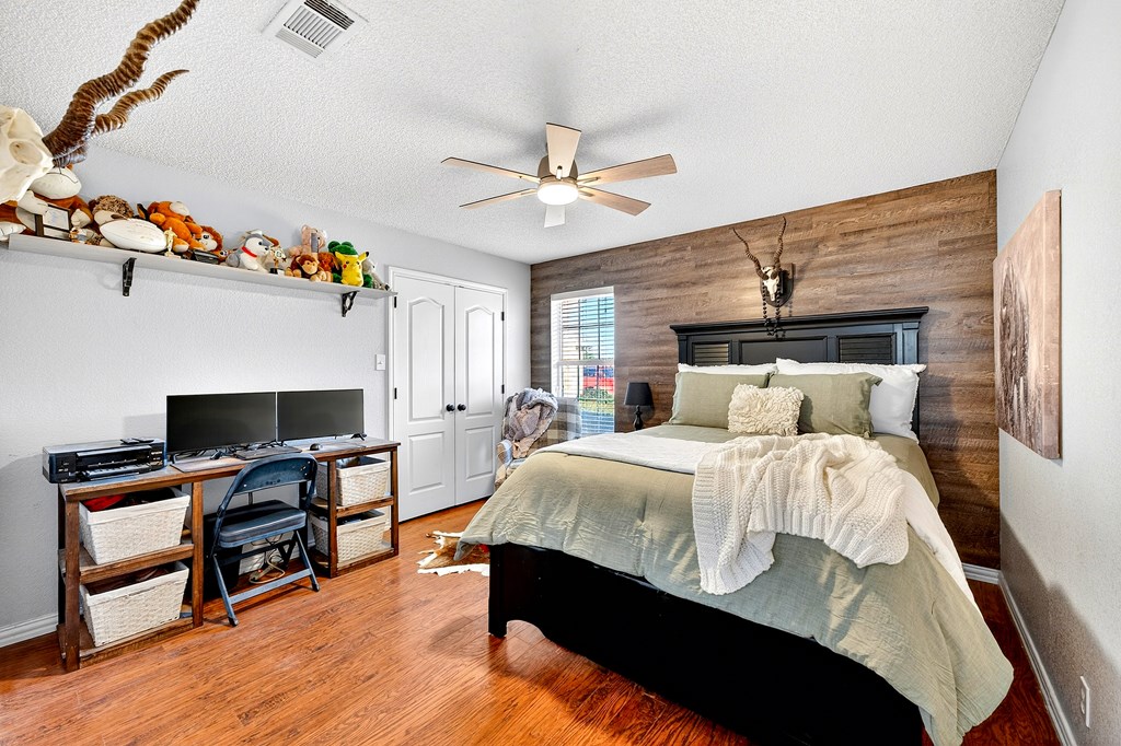 2104 S County Rd 1086