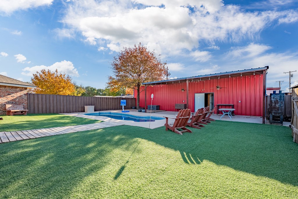 2104 S County Rd 1086