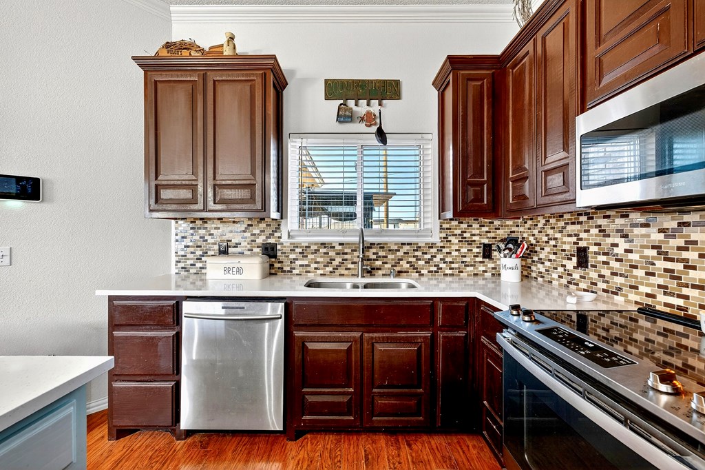 2104 S County Rd 1086