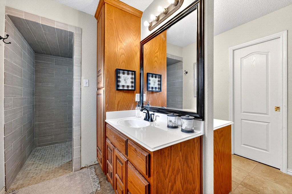 2104 S County Rd 1086