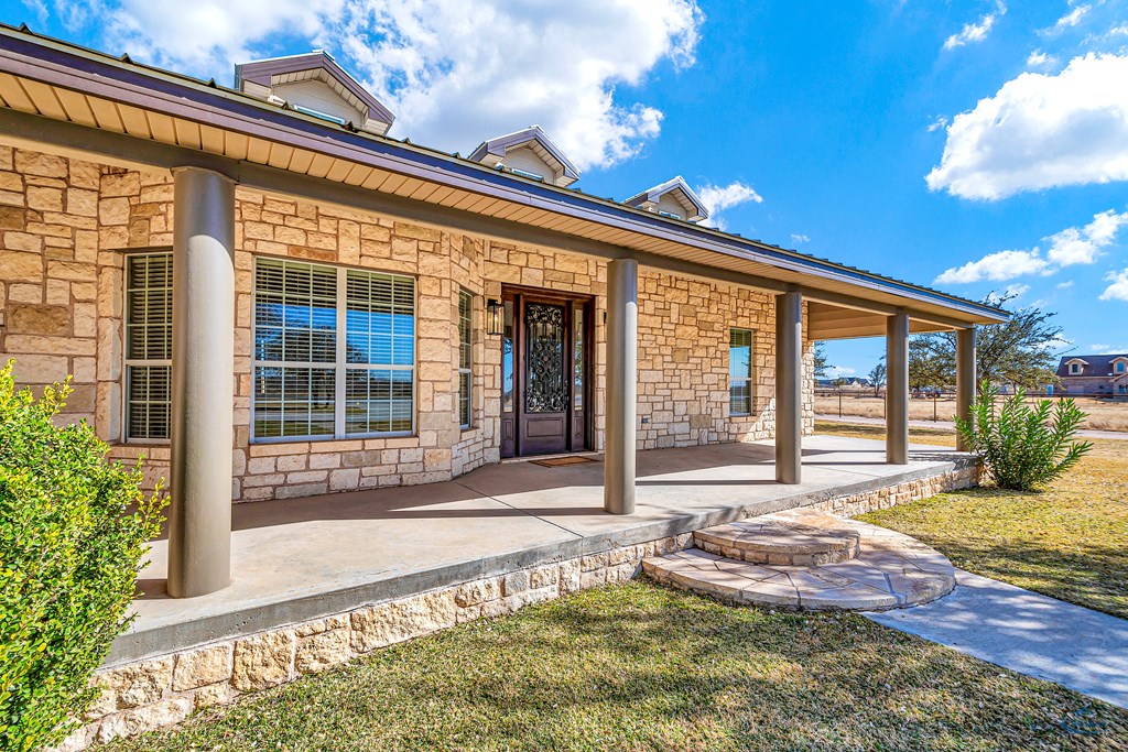 1401 S County Rd 1072