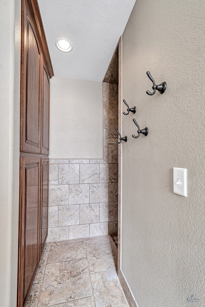 1401 S County Rd 1072