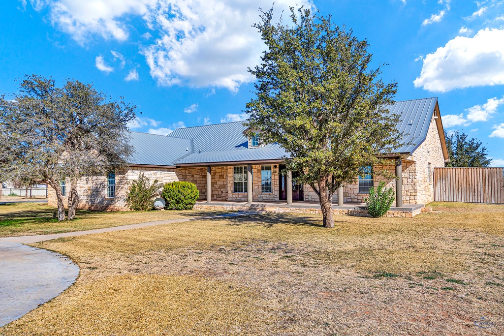 1401 S County Rd 1072