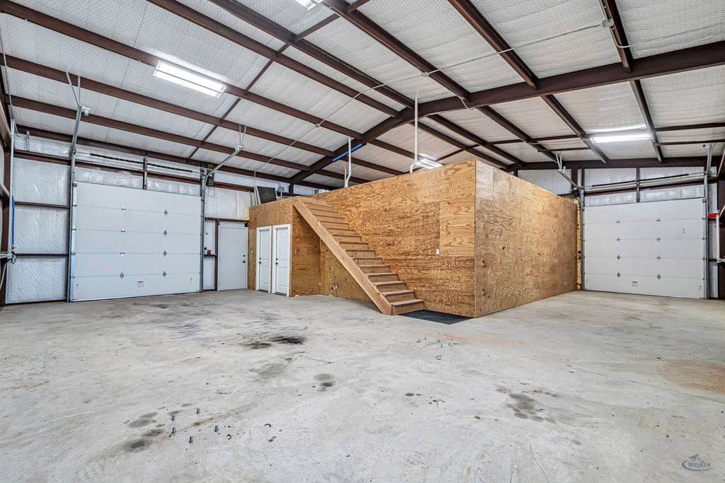 1401 S County Rd 1072