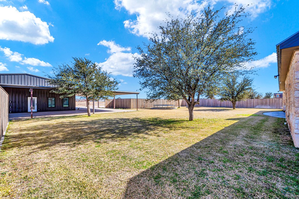 1401 S County Rd 1072