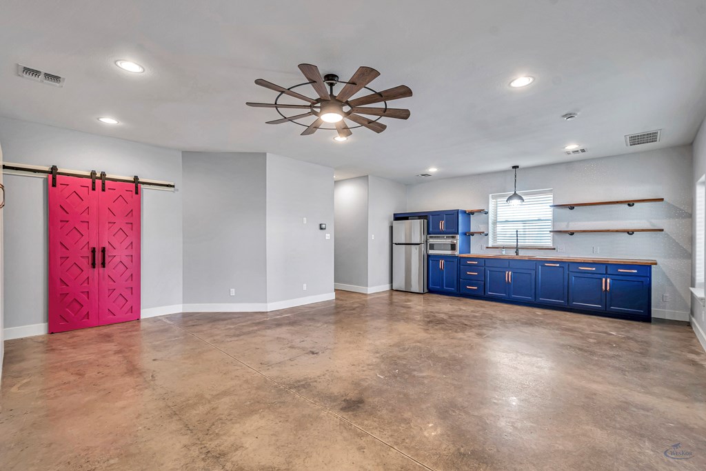 1401 S County Rd 1072