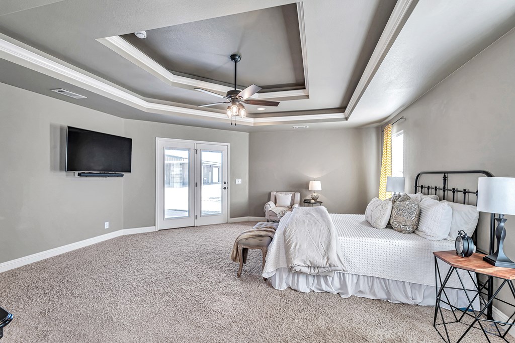 1401 S County Rd 1072