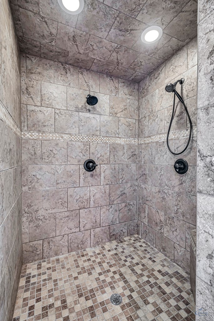 1401 S County Rd 1072