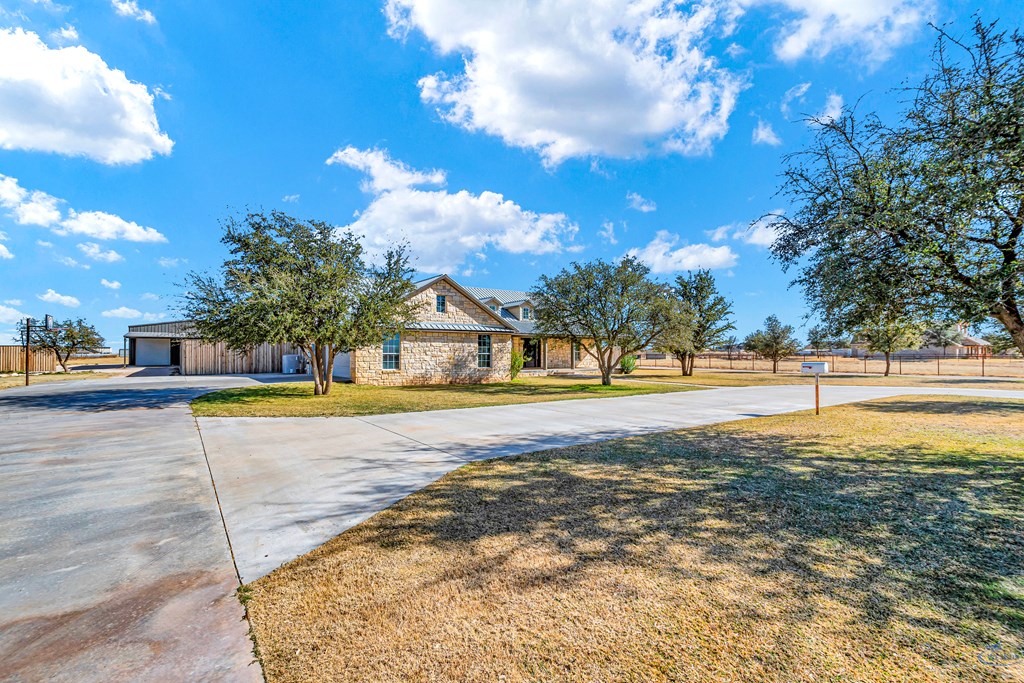 1401 S County Rd 1072