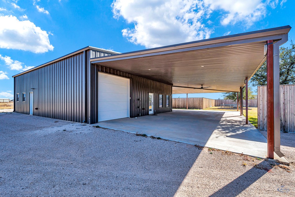 1401 S County Rd 1072