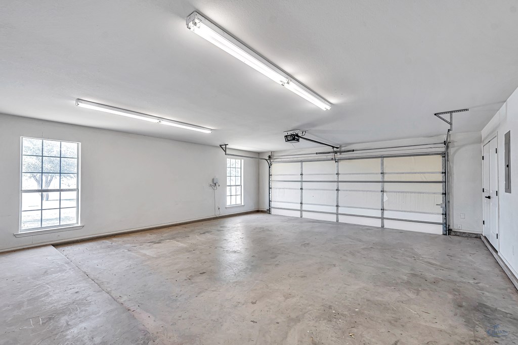 1401 S County Rd 1072