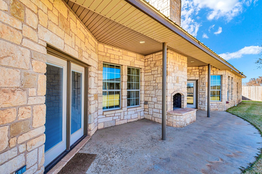 1401 S County Rd 1072