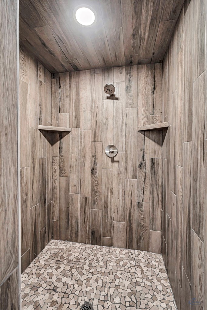 1401 S County Rd 1072