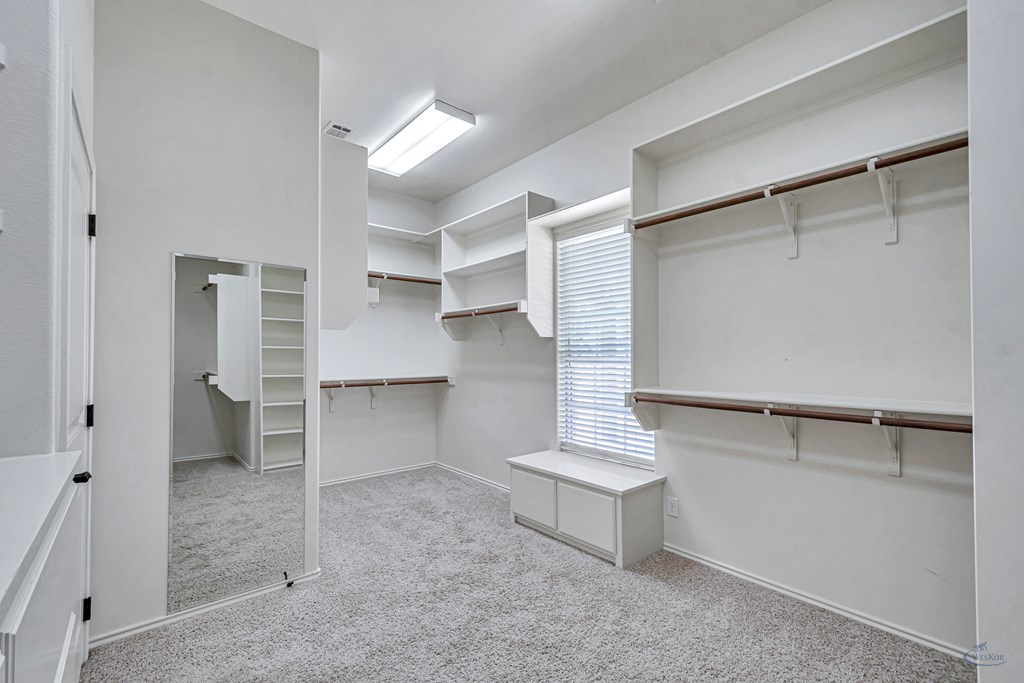 1401 S County Rd 1072