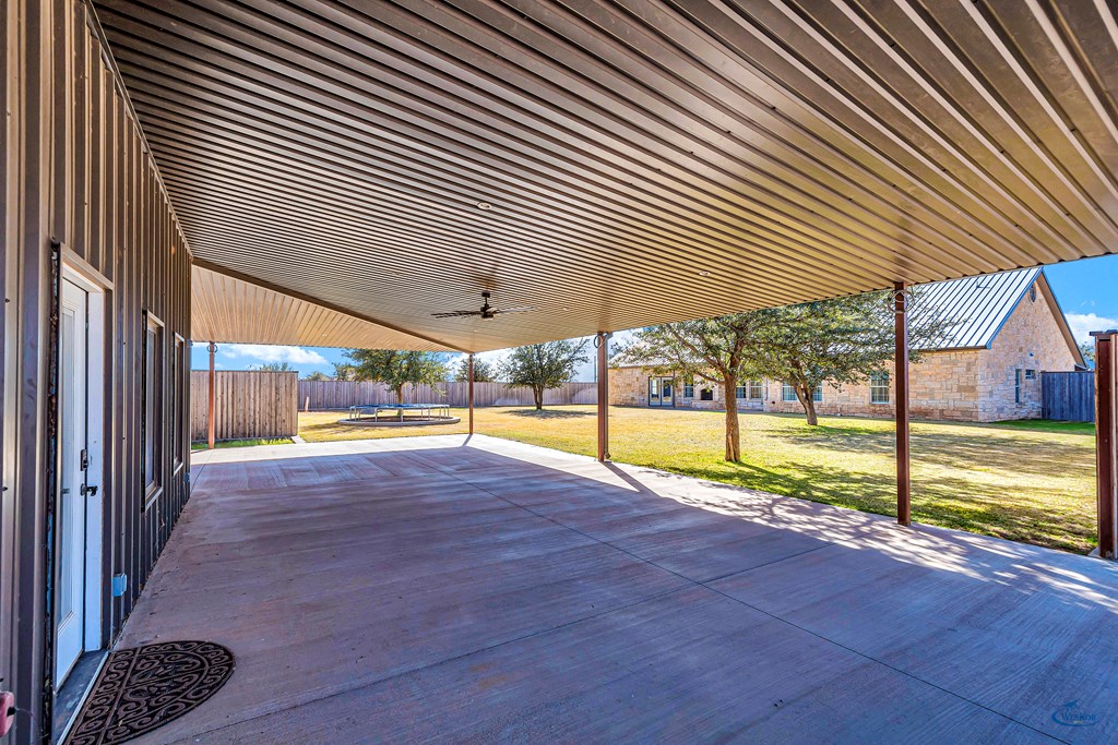 1401 S County Rd 1072