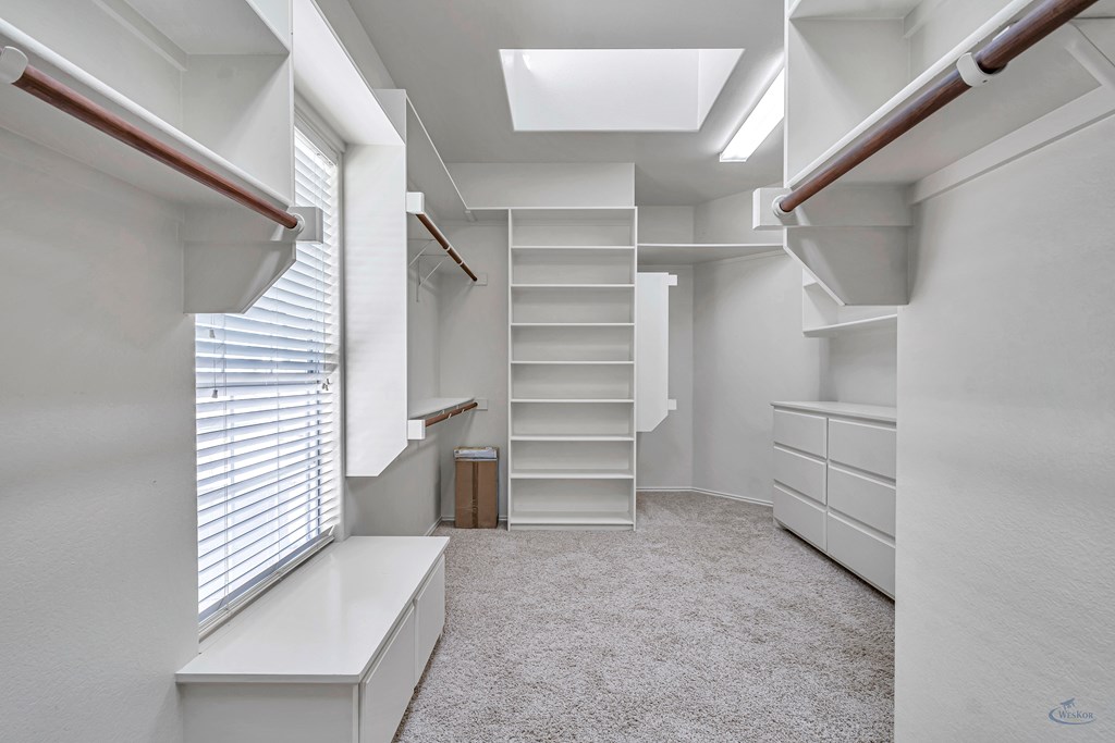 1401 S County Rd 1072