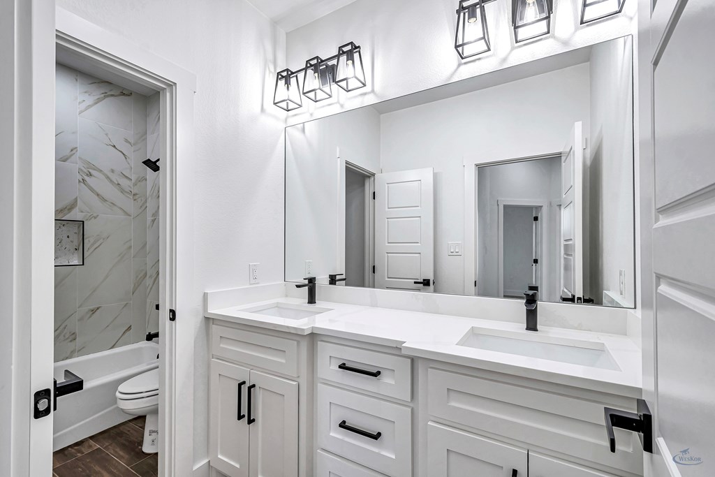 2200 S County Rd 1059