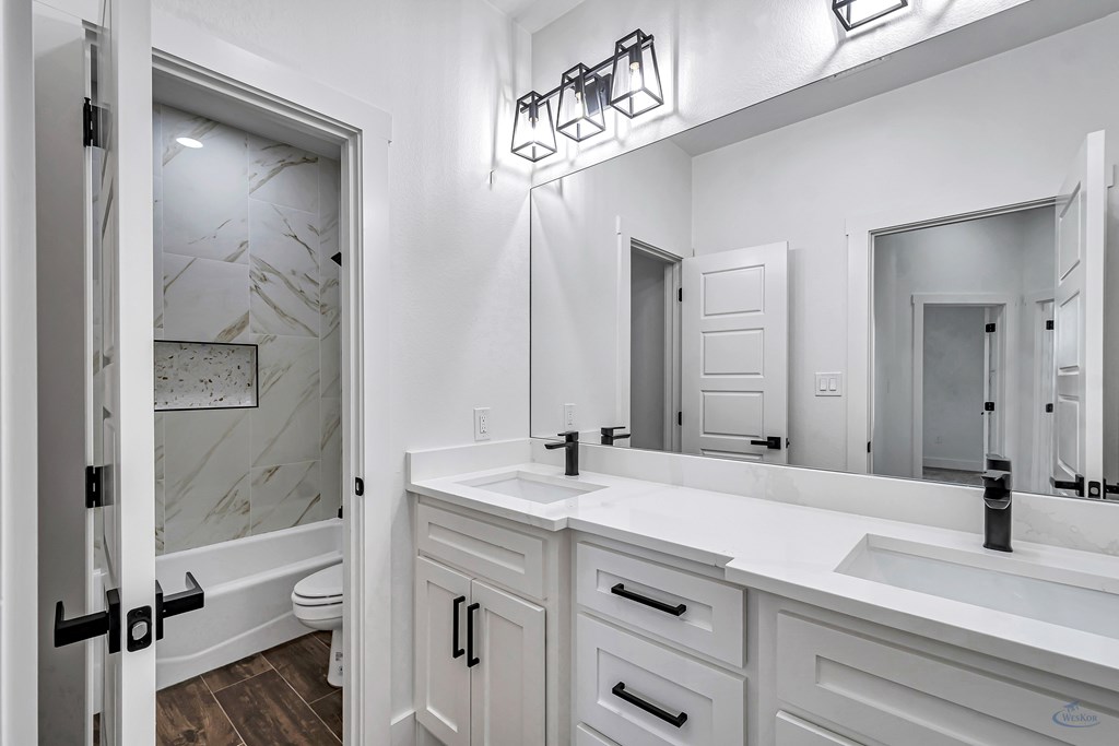 2200 S County Rd 1059