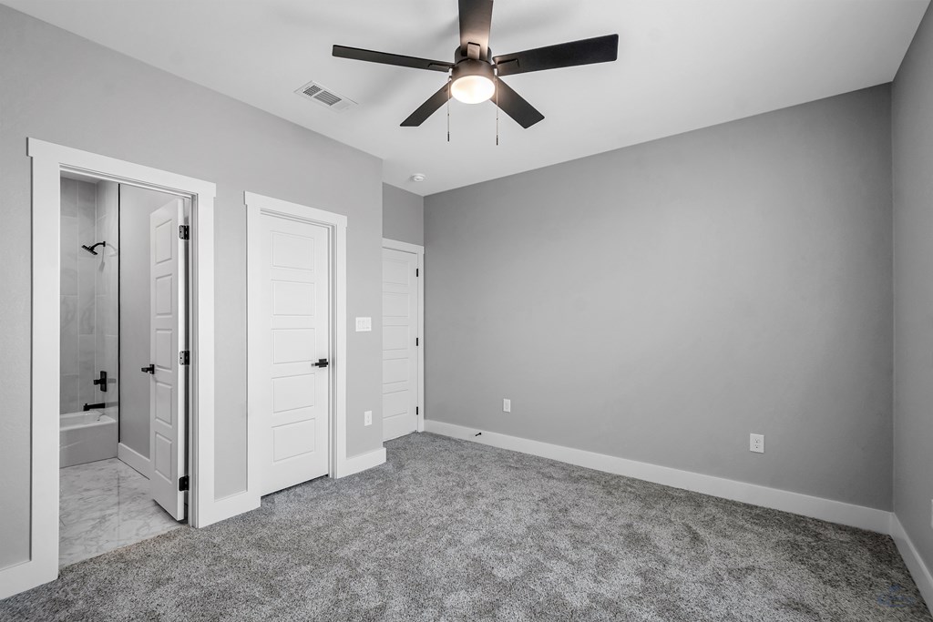 2102 S County Rd 1059