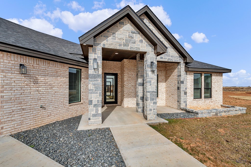 2102 S County Rd 1059