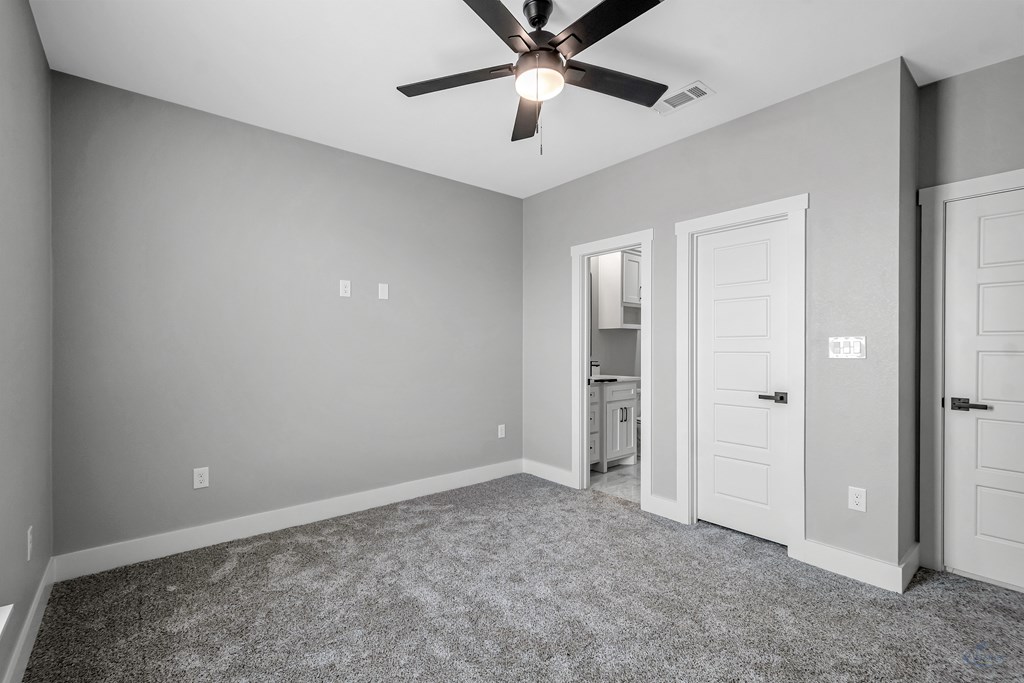 2102 S County Rd 1059