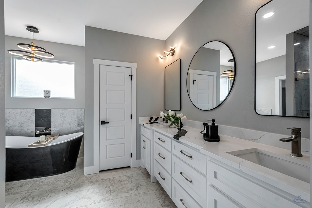 2102 S County Rd 1059