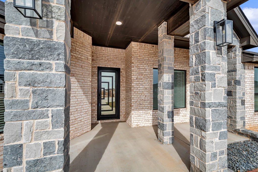 2102 S County Rd 1059