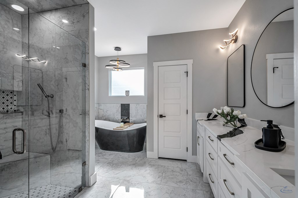 2102 S County Rd 1059