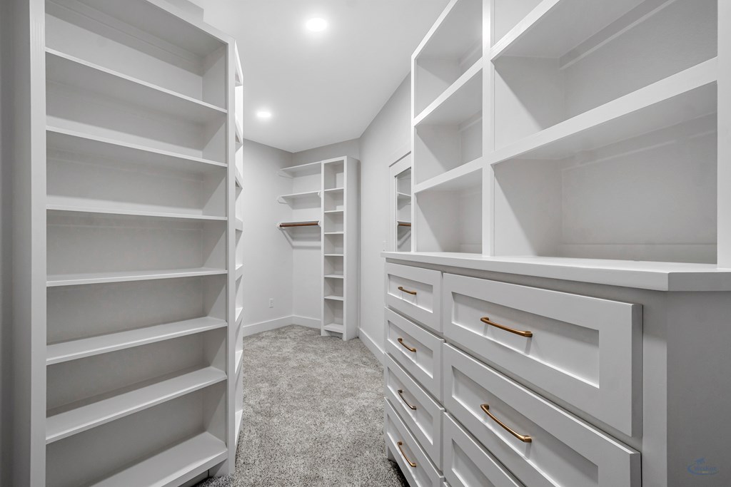 2102 S County Rd 1059