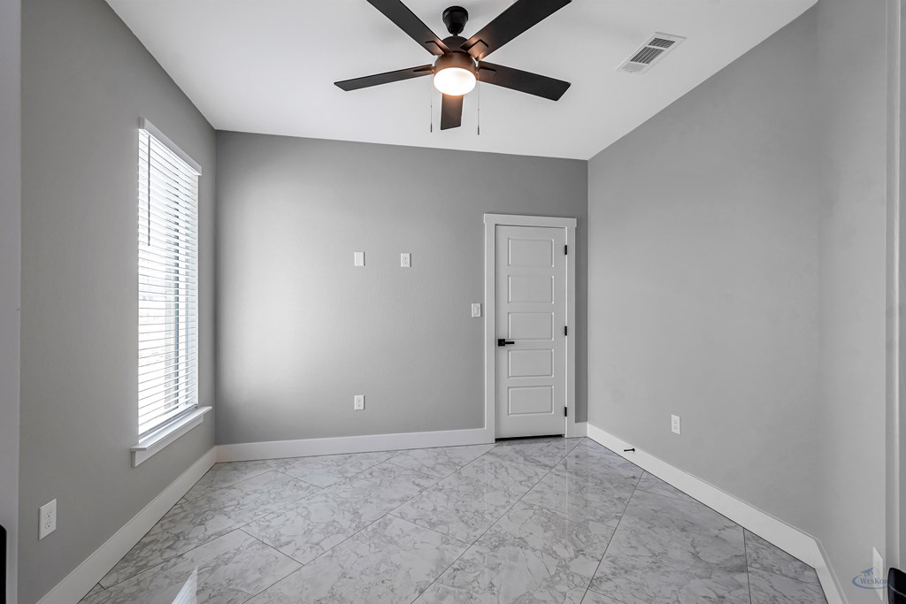 2102 S County Rd 1059