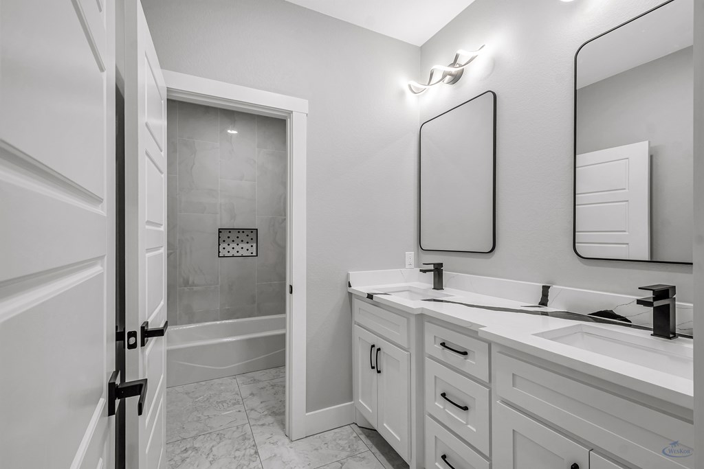 2102 S County Rd 1059