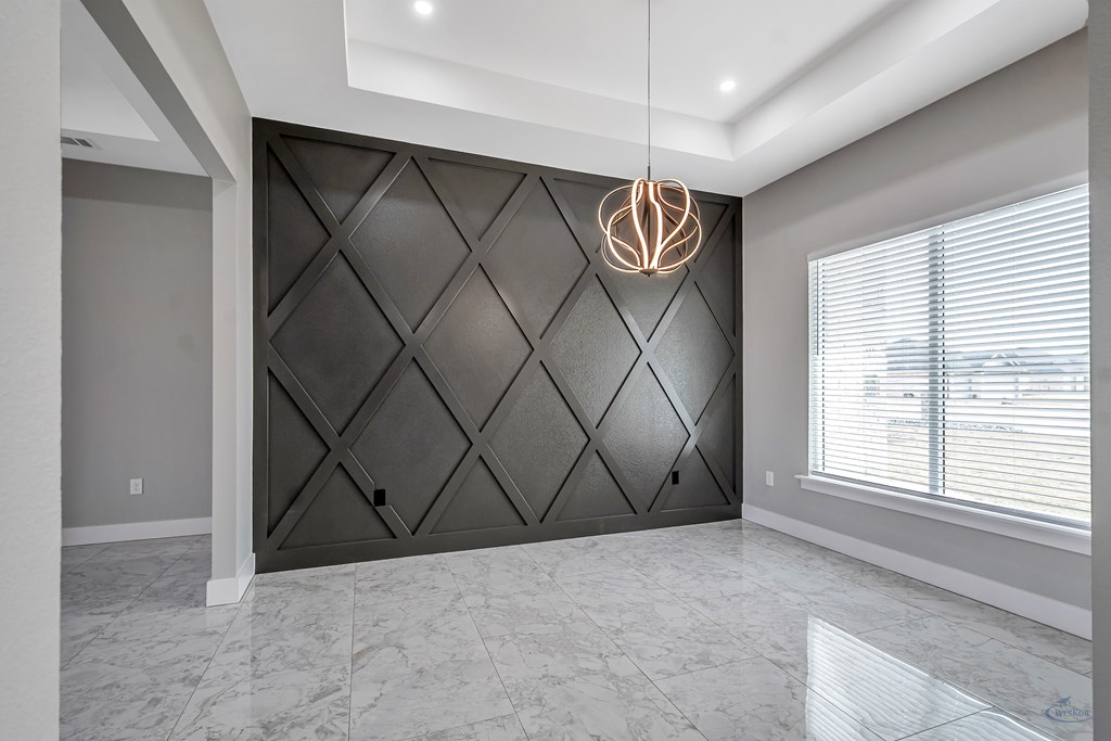 2102 S County Rd 1059