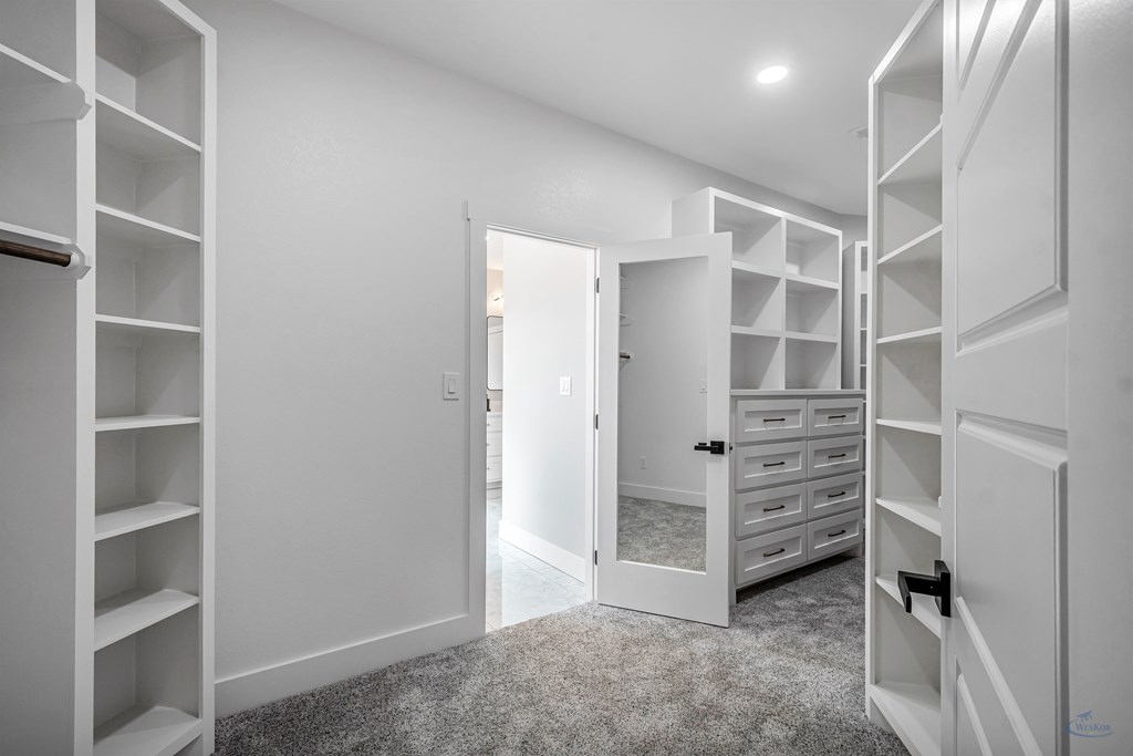 2102 S County Rd 1059